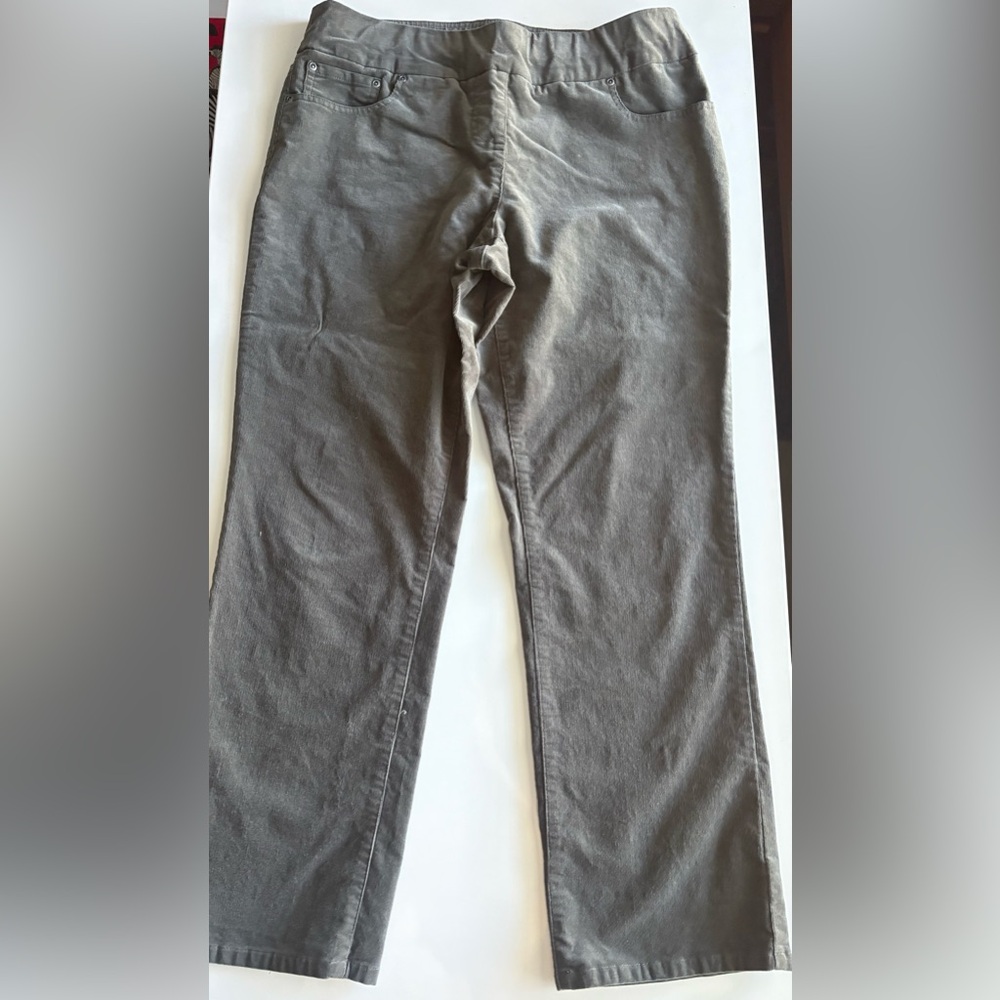 Like new women’s corduroy pants olive gray green 14P